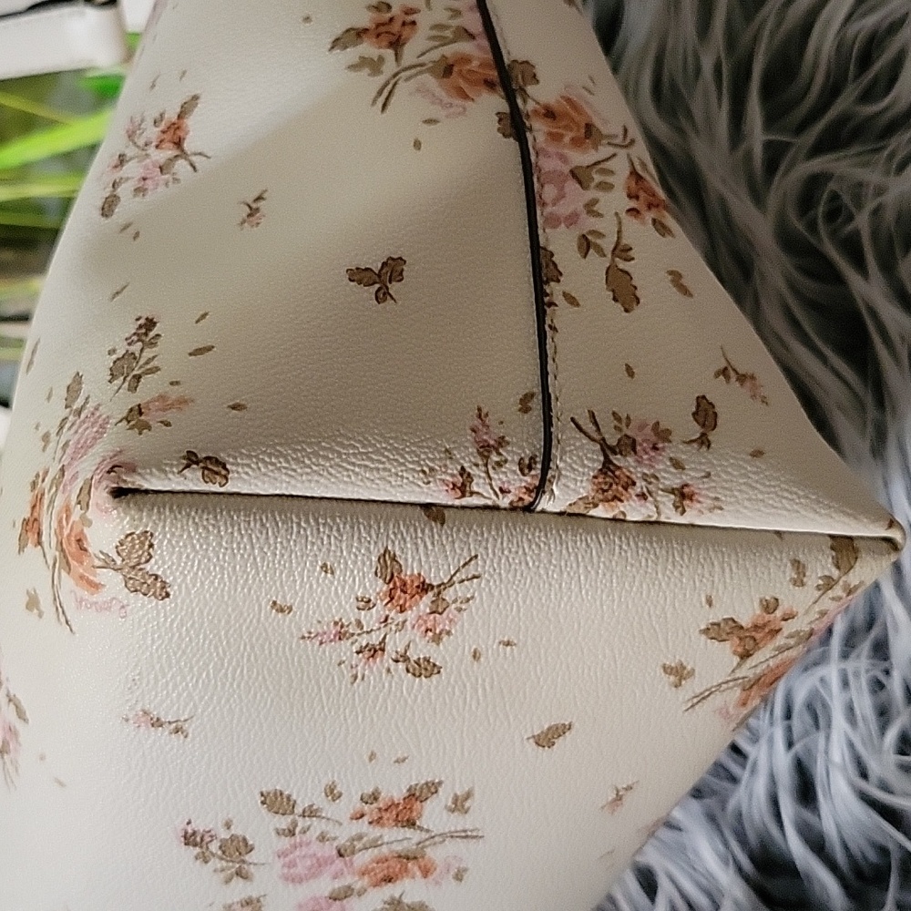 Coach Gallery Tote W/Rose Bouquet Print, Coated Canvas, Leather Detail - Picture 12 of 16